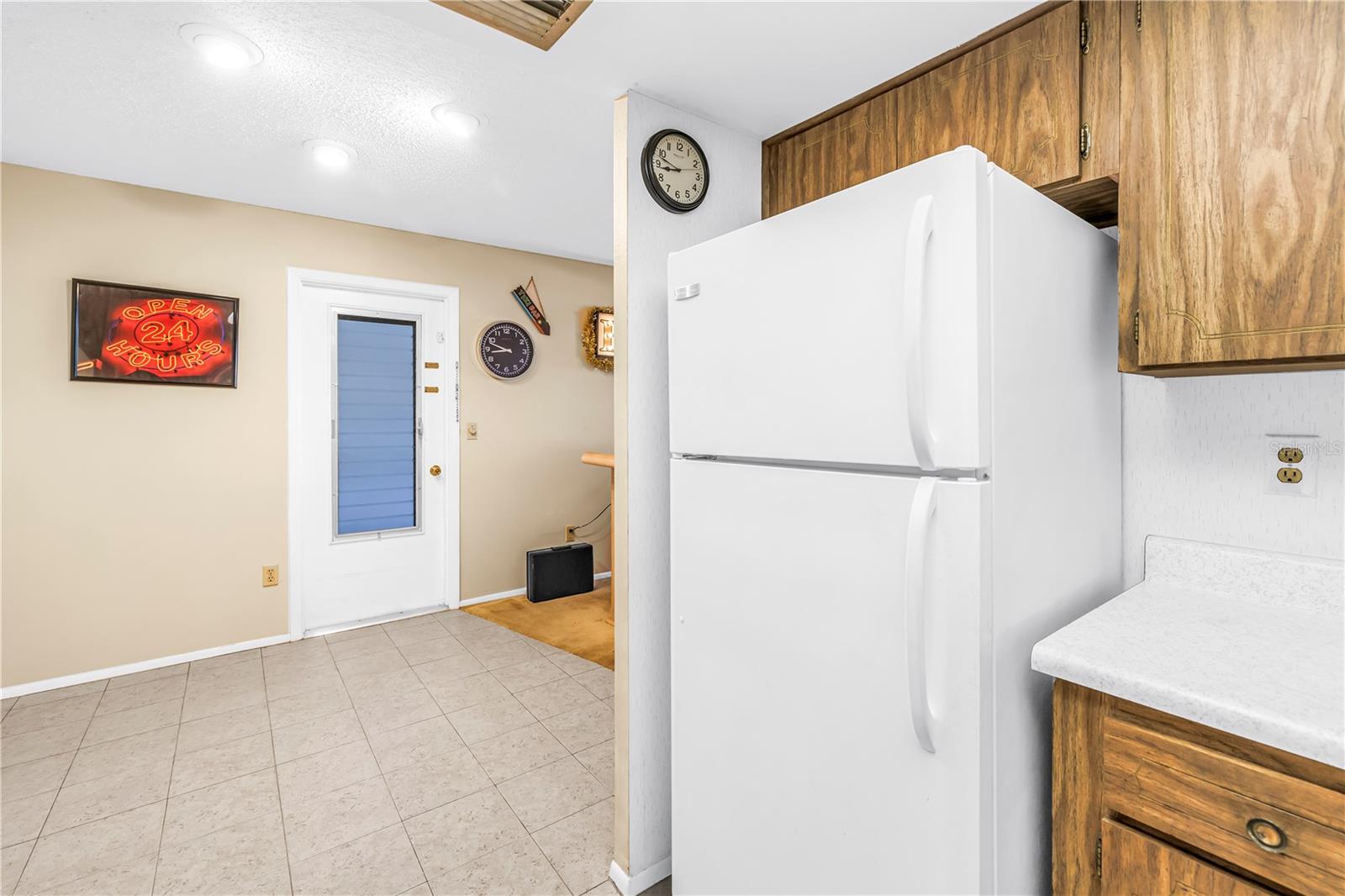 2740 HIGHLANDS BLVD #B — photo 13