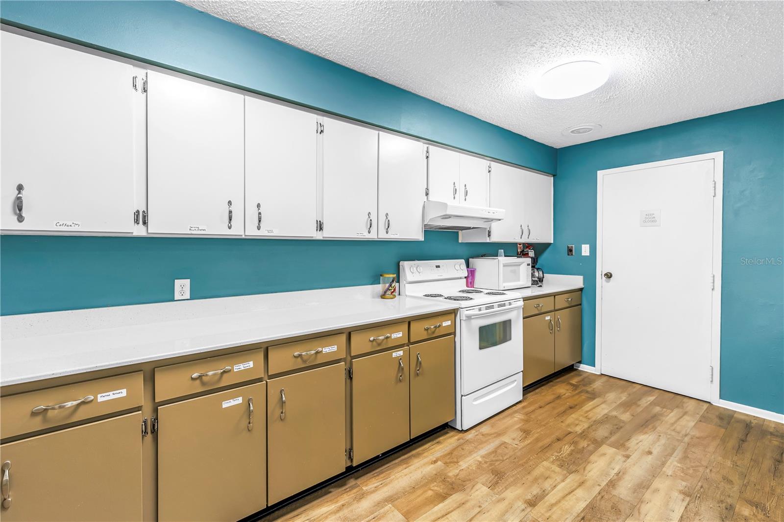 2740 HIGHLANDS BLVD #B — photo 44