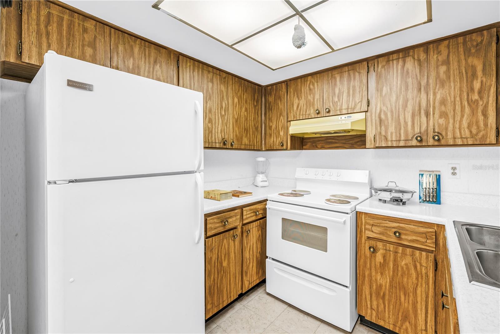 2740 HIGHLANDS BLVD #B — photo 12