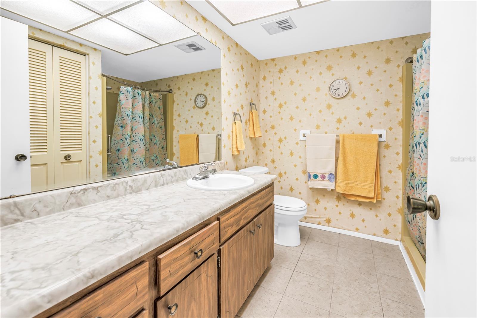 2740 HIGHLANDS BLVD #B — photo 21
