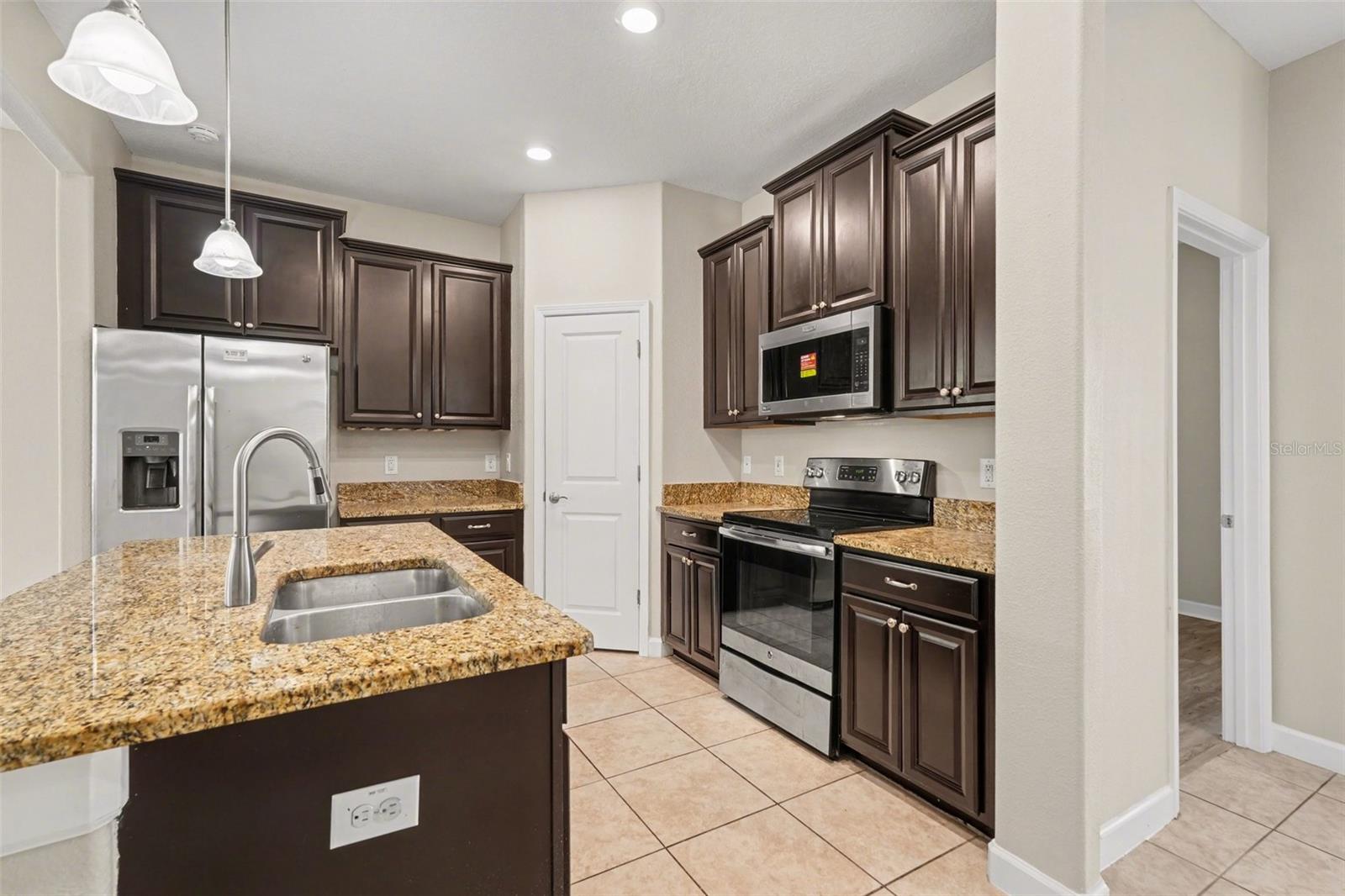 28522 E PLEASANT BAY LOOP — photo 10