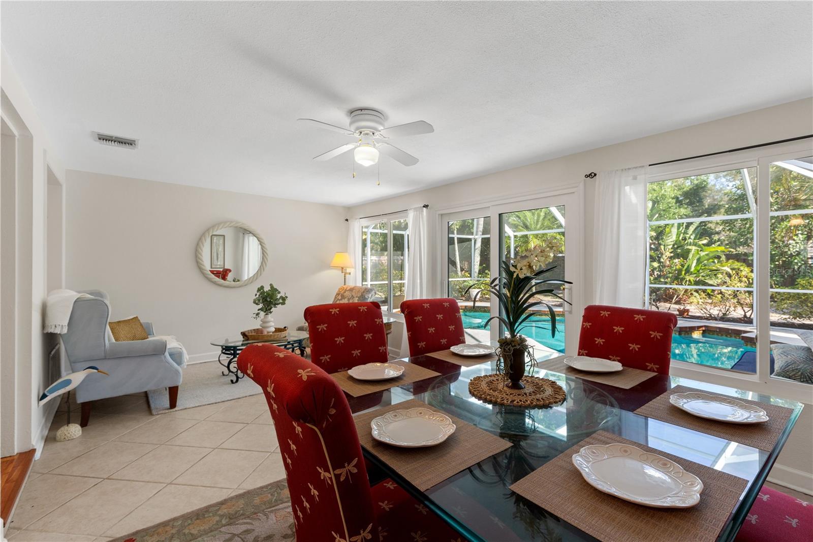 7860 HOLIDAY DR — photo 20