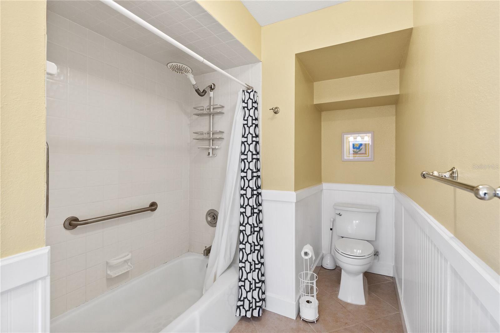 7860 HOLIDAY DR — photo 14