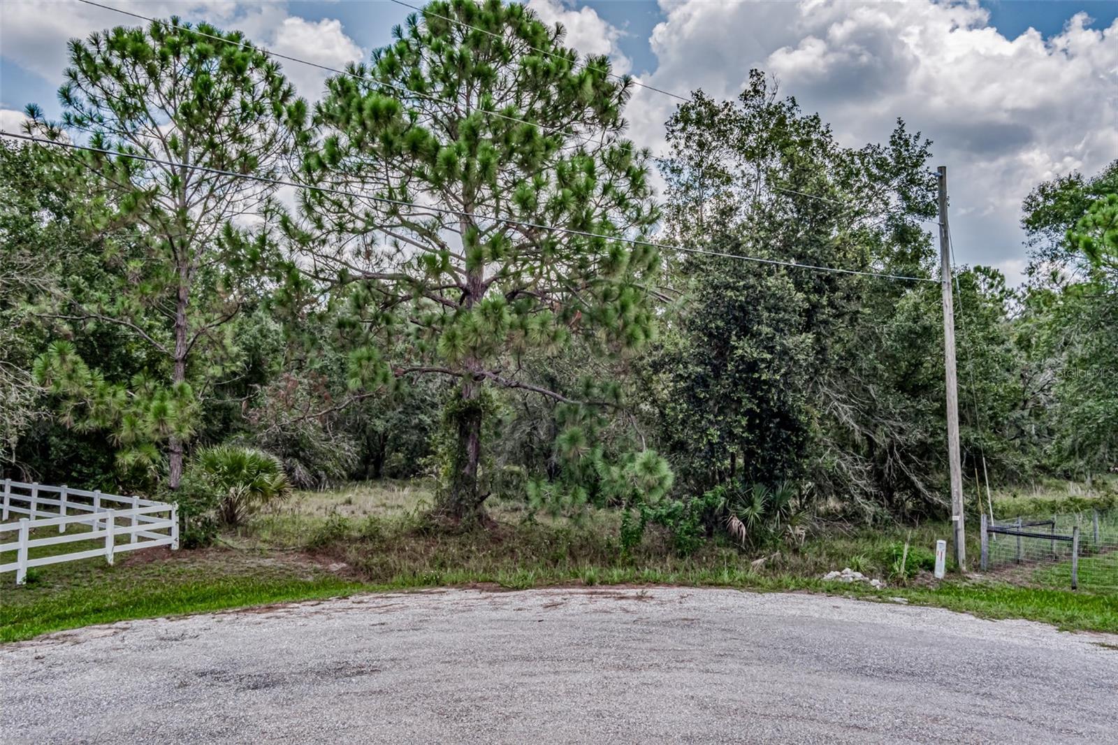 401 INDIAN MEADOW CT — photo 3
