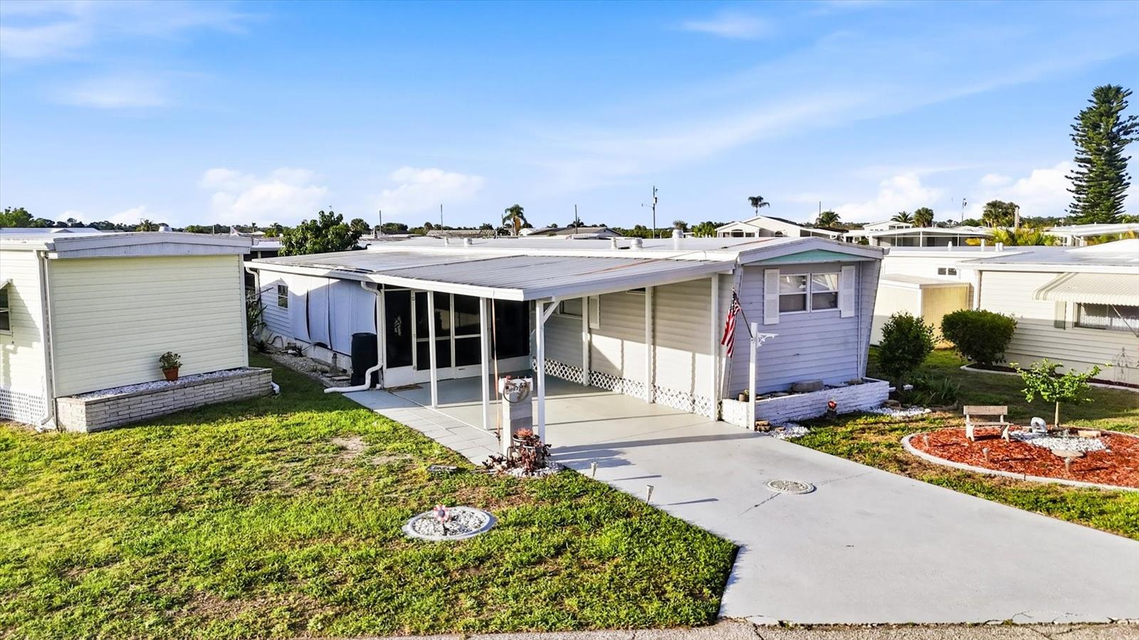 527 BLACKBURN BLVD — photo 4