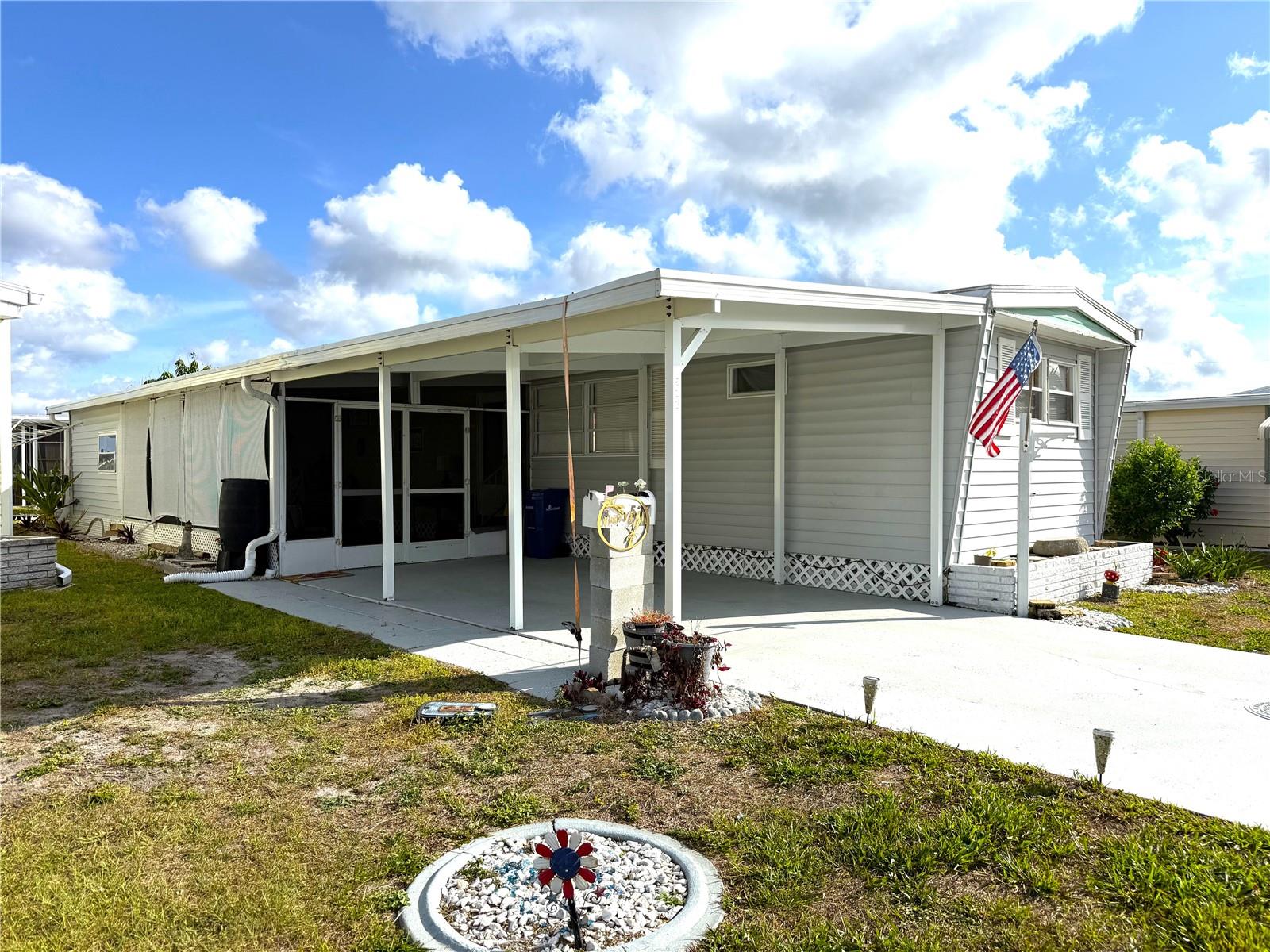 527 BLACKBURN BLVD — photo 21
