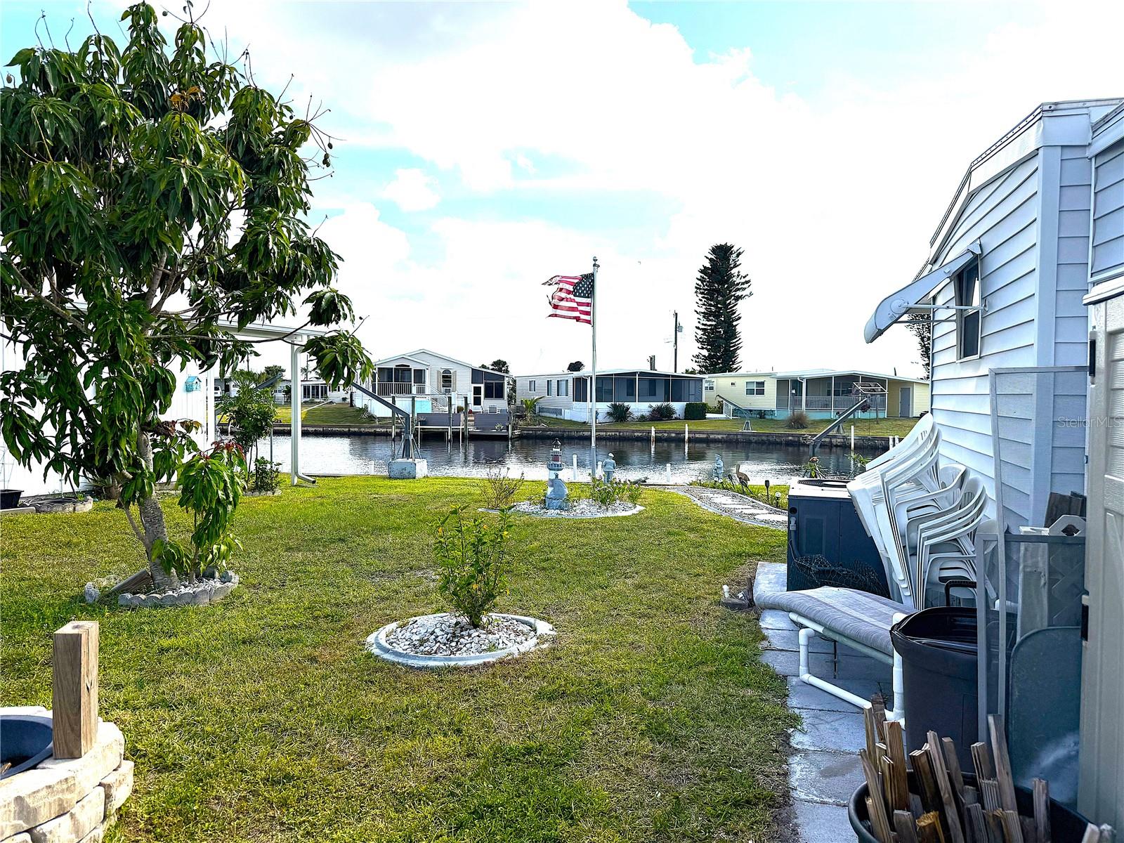 527 BLACKBURN BLVD — photo 26