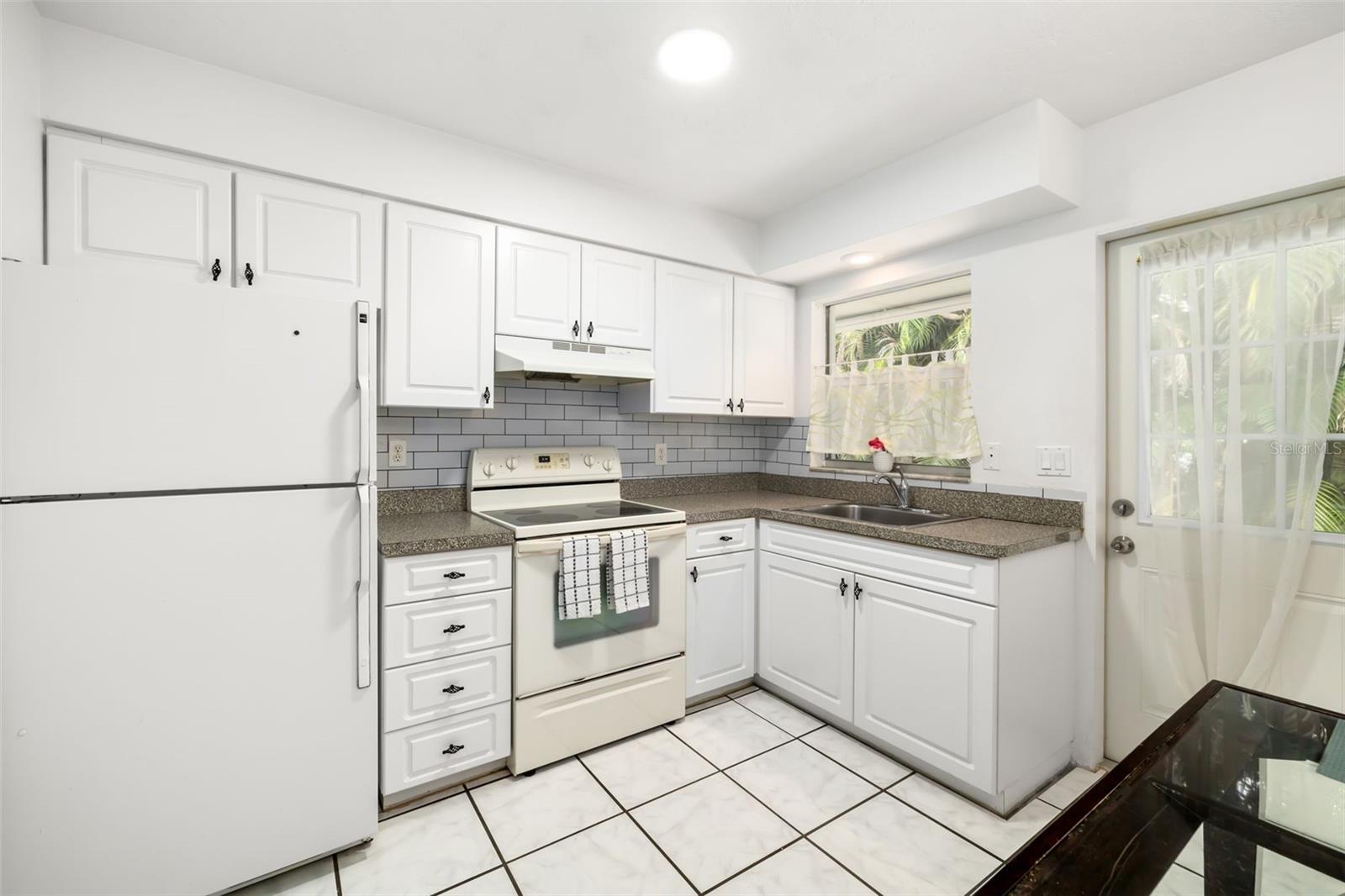 4001 GROVELAND AVE — photo 19