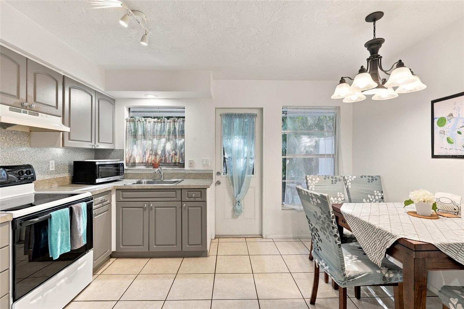 4001 GROVELAND AVE — photo 11