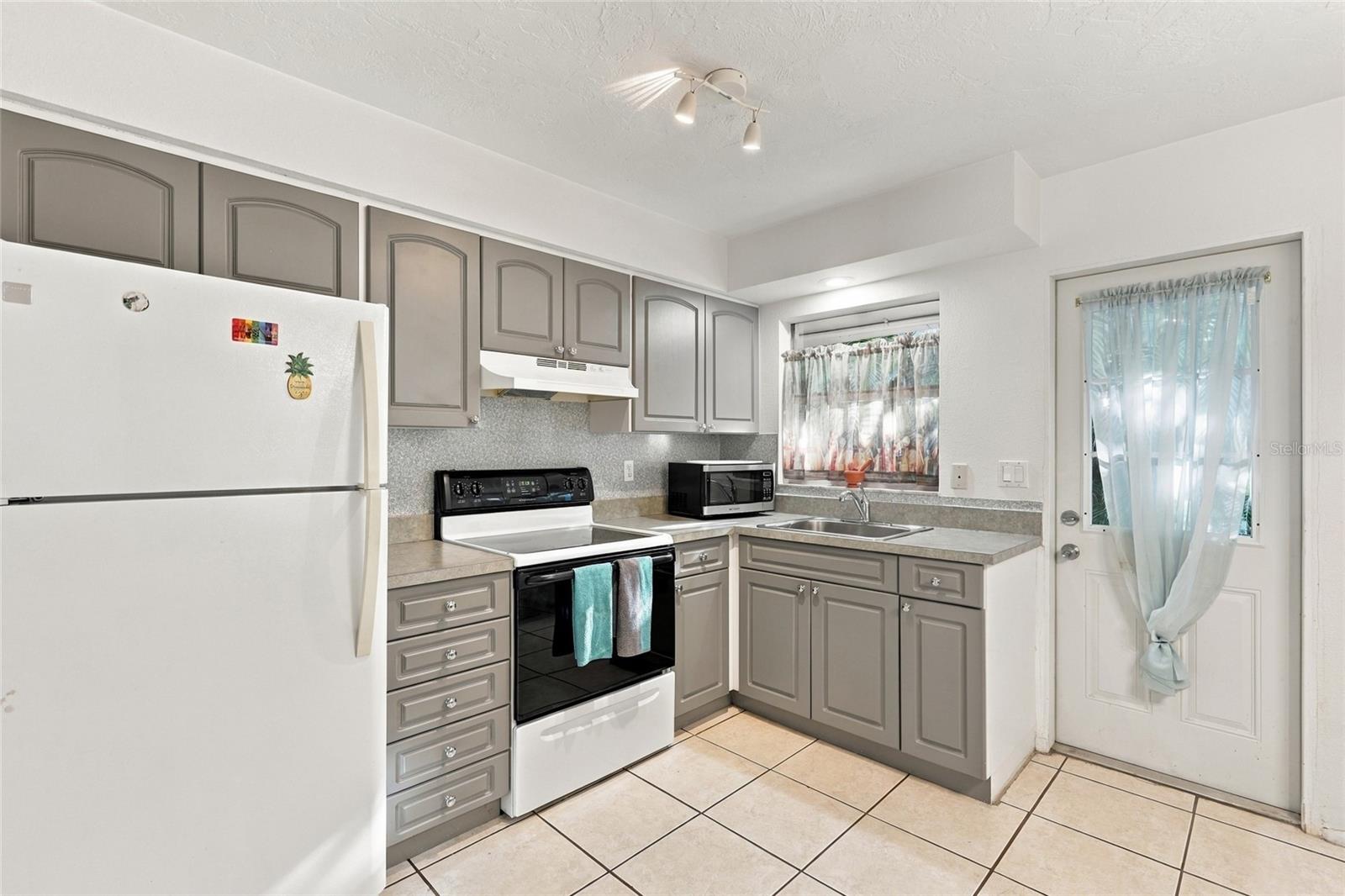4001 GROVELAND AVE — photo 12