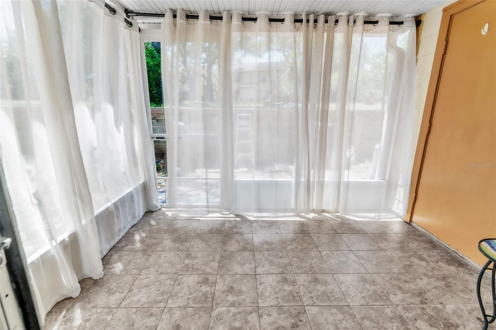 3303 BRIGADOON DR — photo 33