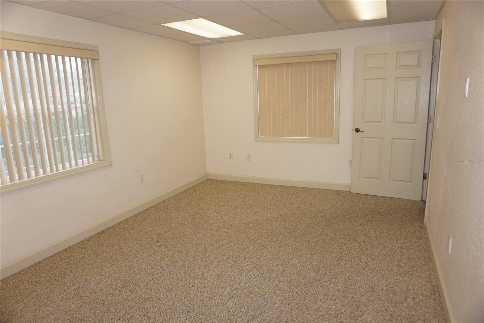 2910 & 2912 W WATERS AVE — photo 14