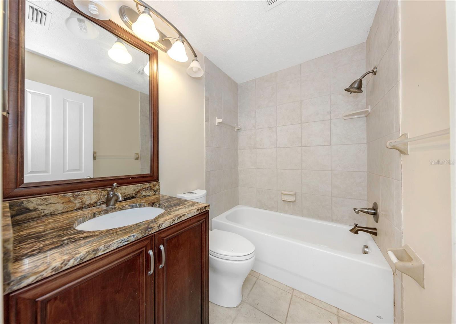 4101 WINDTREE DR — photo 18
