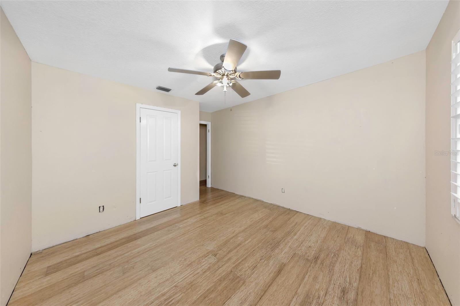 4101 WINDTREE DR — photo 15