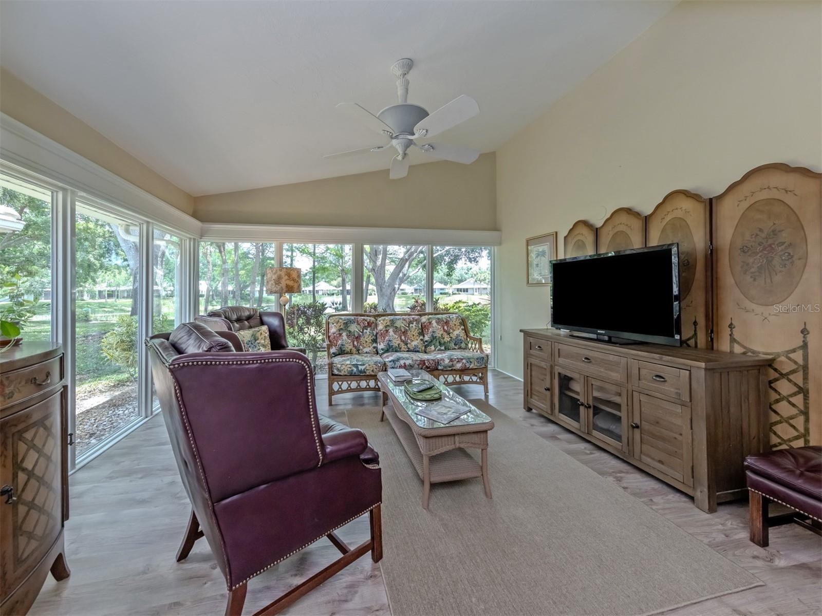 525 CLUBSIDE CIR #53 — photo 16