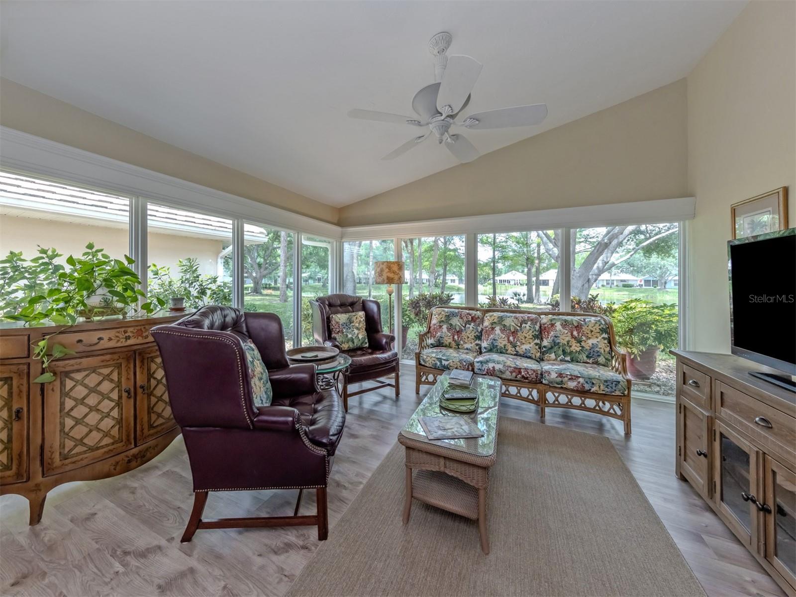 525 CLUBSIDE CIR #53 — photo 17