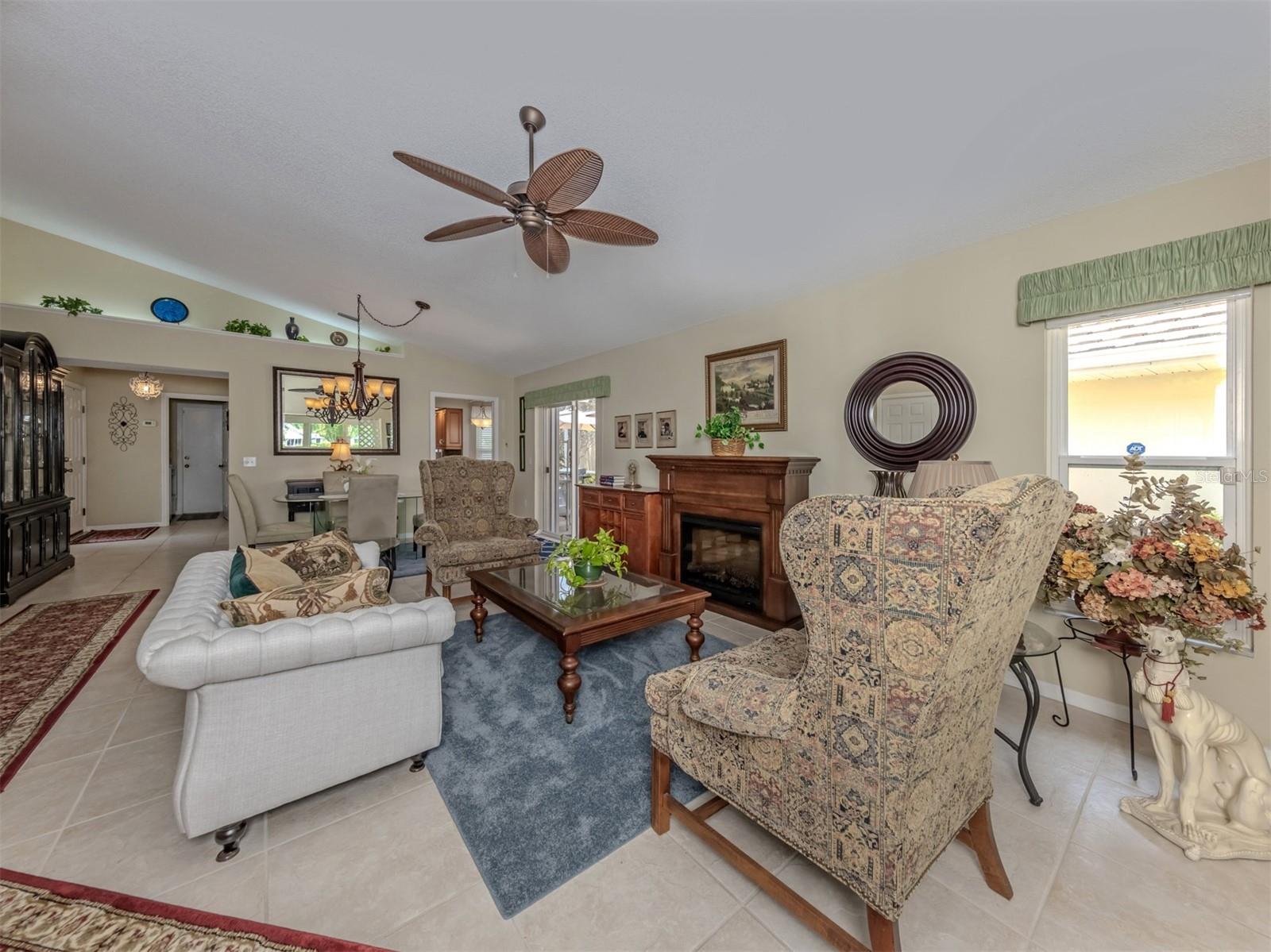 525 CLUBSIDE CIR #53 — photo 6