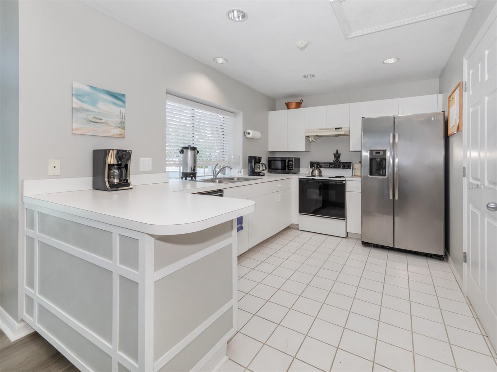 525 CLUBSIDE CIR #53 — photo 36