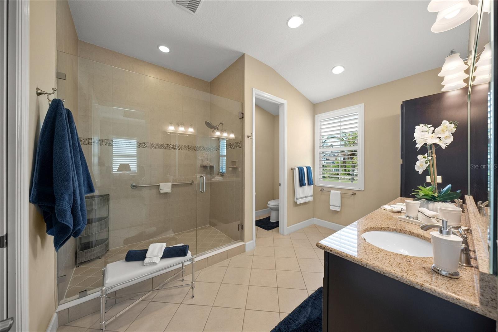 229 SAPPHIRE LAKE DR #201 — photo 19