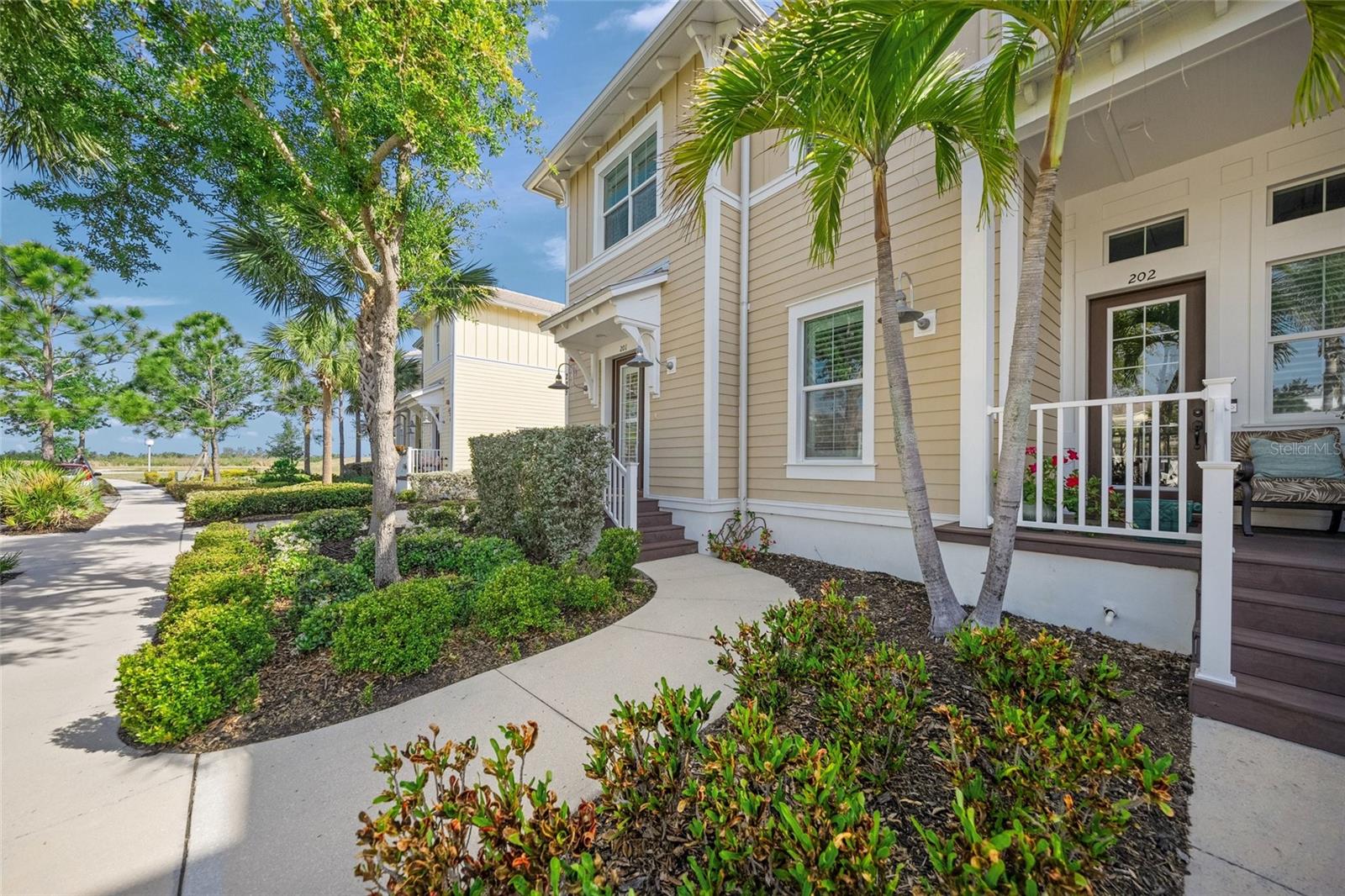 229 SAPPHIRE LAKE DR #201 — photo 3