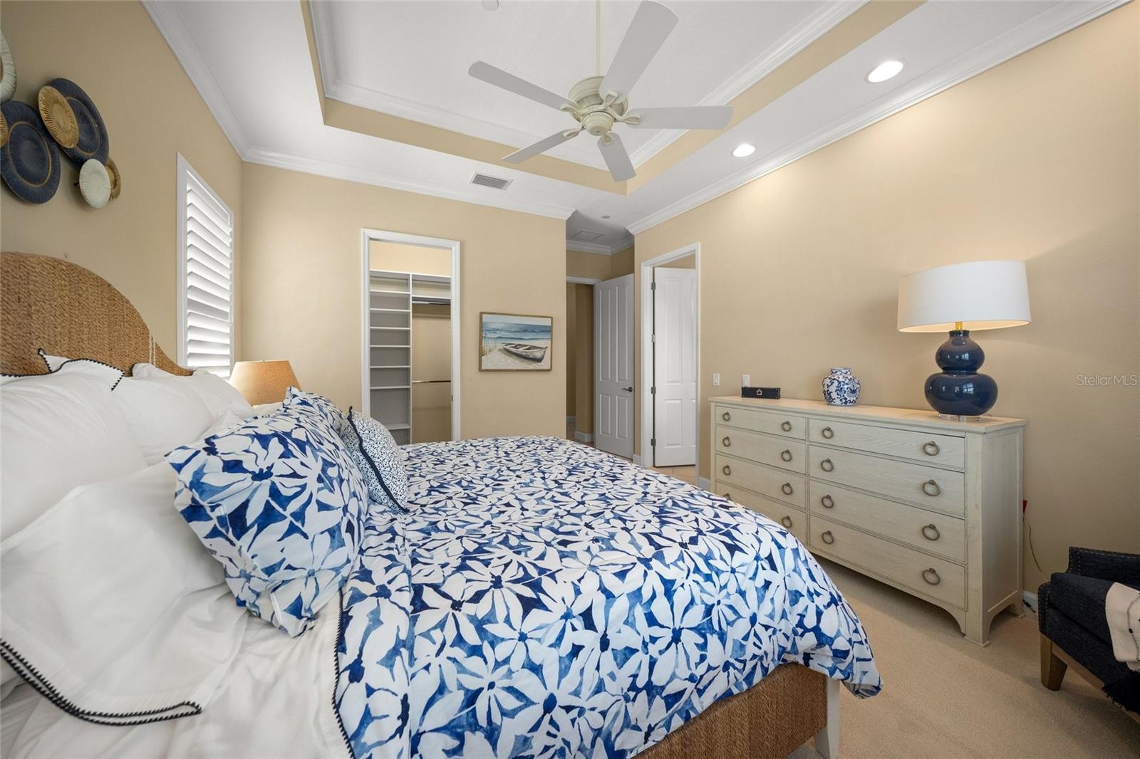 229 SAPPHIRE LAKE DR #201 — photo 16