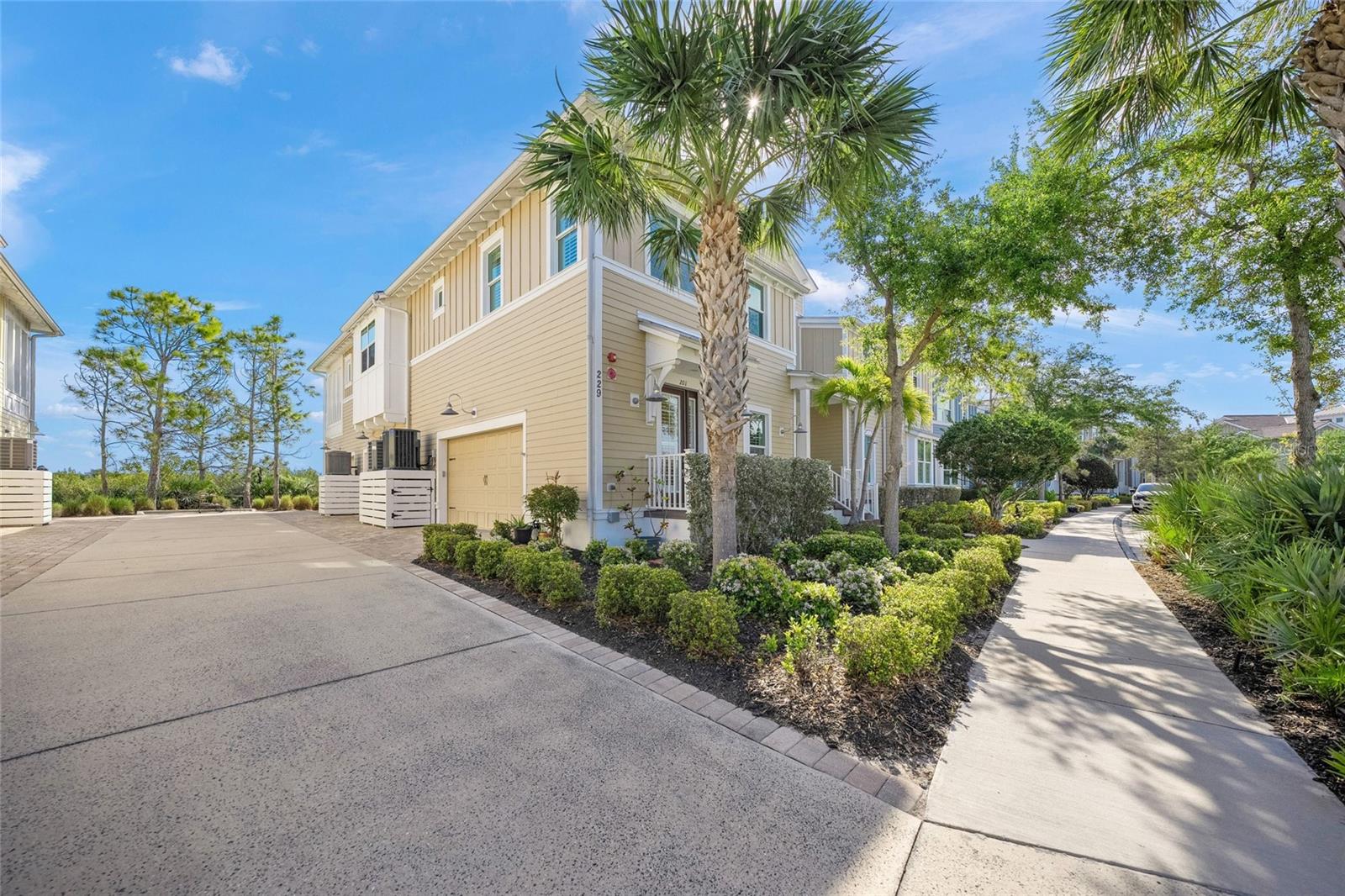 229 SAPPHIRE LAKE DR #201 — photo 25