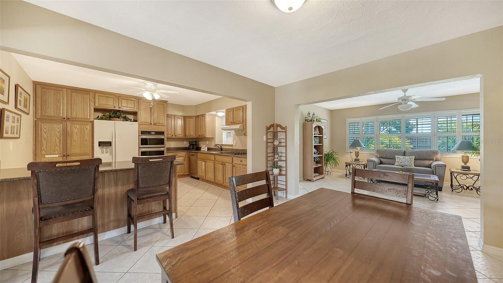 3537 S SCHOOL AVE — photo 16