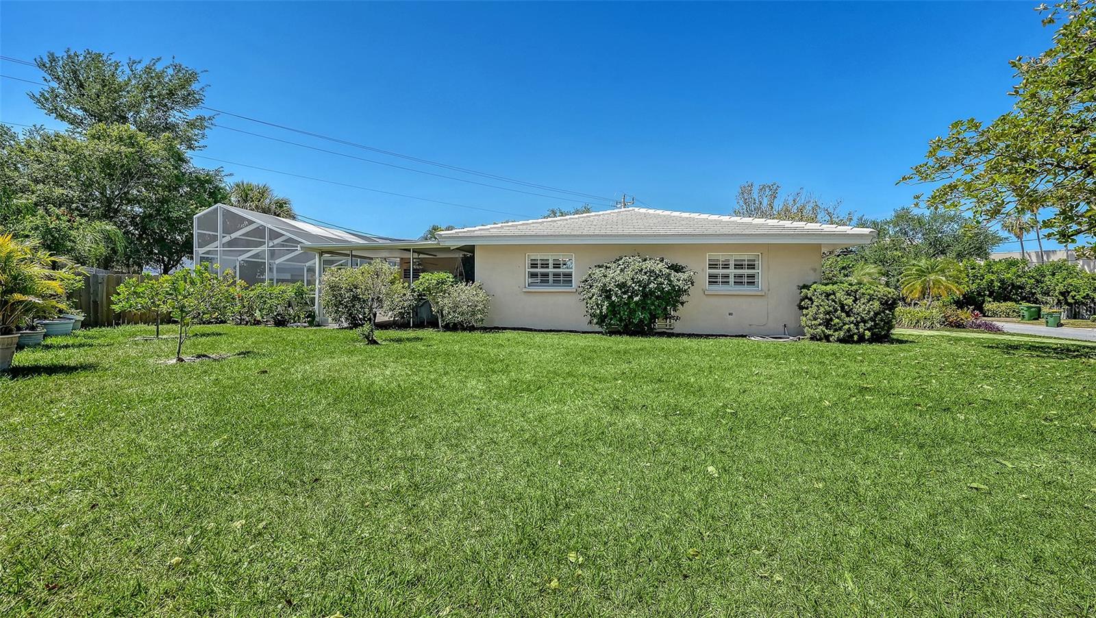 3537 S SCHOOL AVE — photo 59