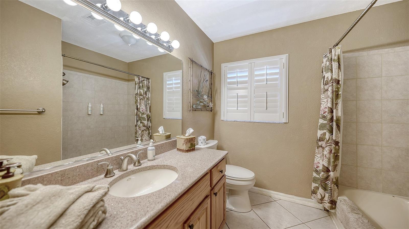 3537 S SCHOOL AVE — photo 32