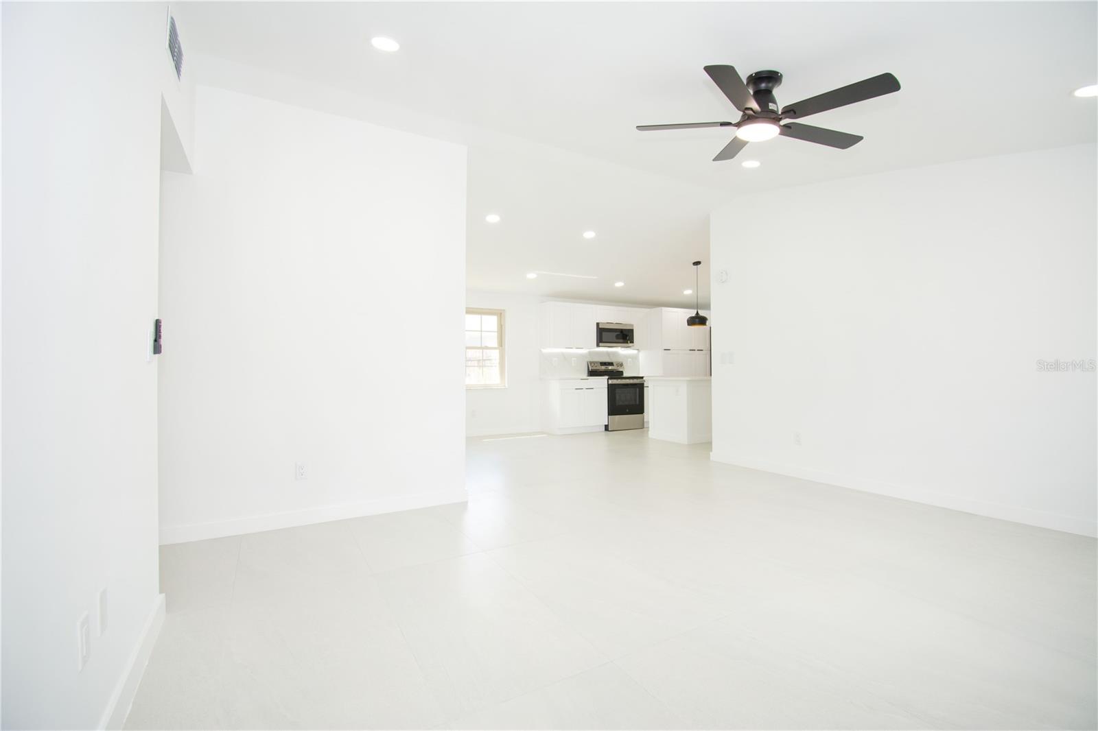 9409 LONSDALE CT — photo 24