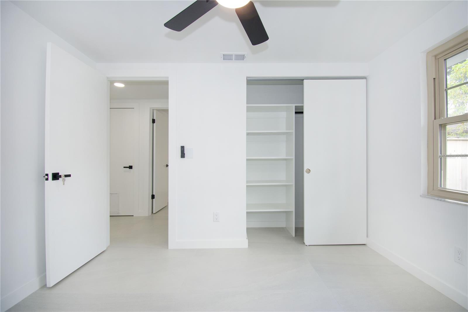 9409 LONSDALE CT — photo 15