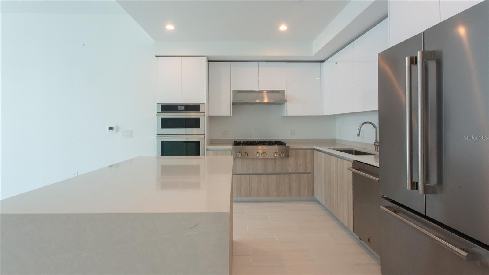 400 CENTRAL AVE #1003 — photo 9