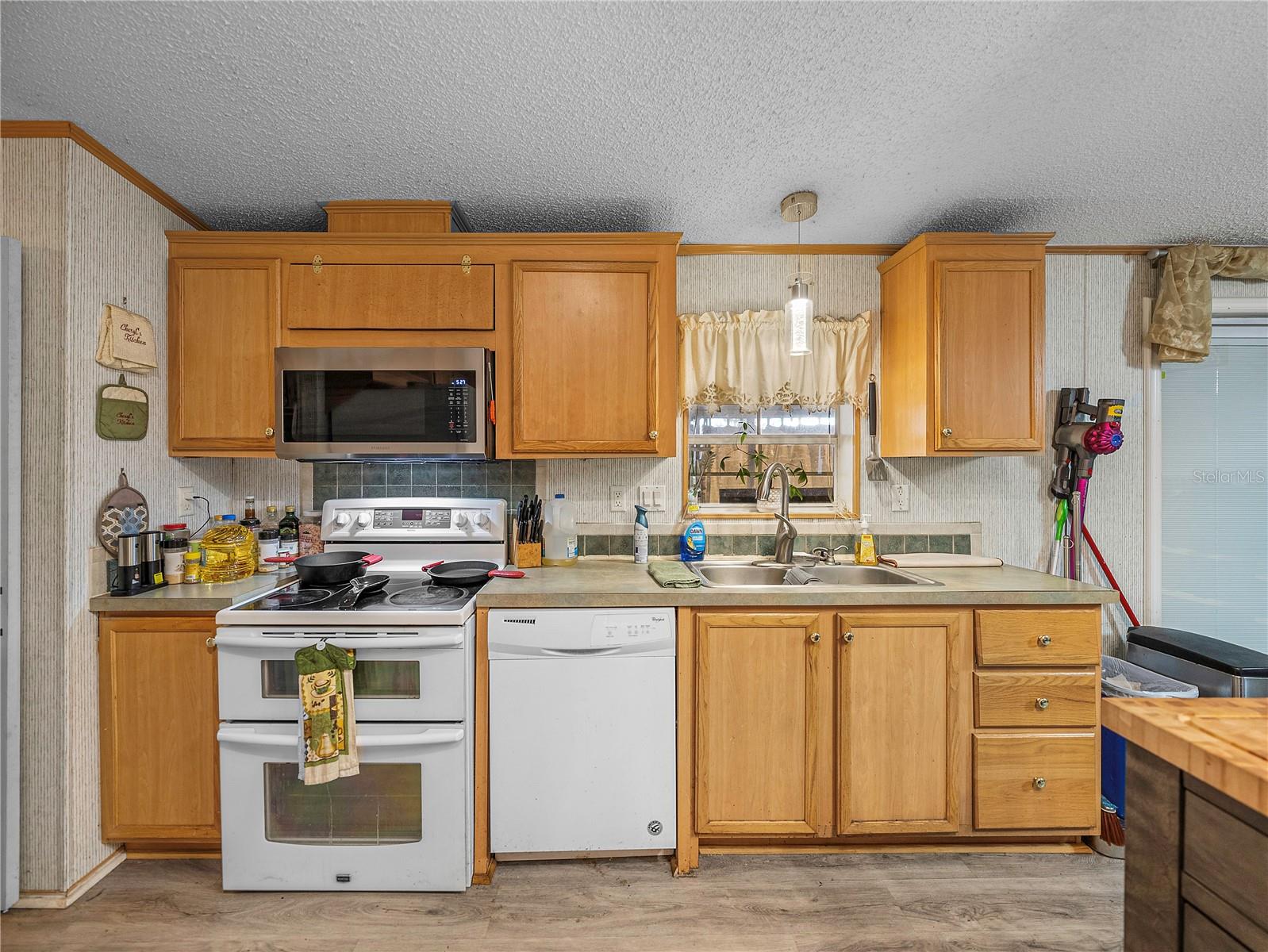 11404 LITHIA PINECREST RD — photo 19