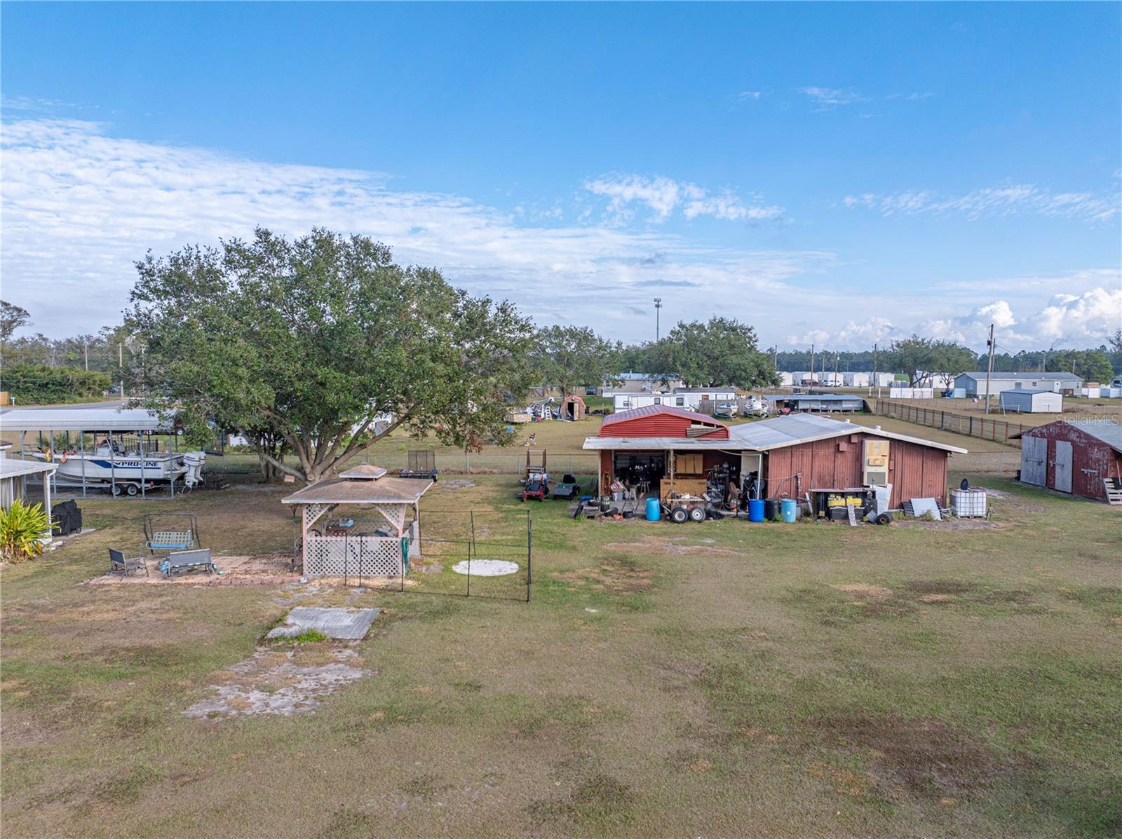11404 LITHIA PINECREST RD — photo 42