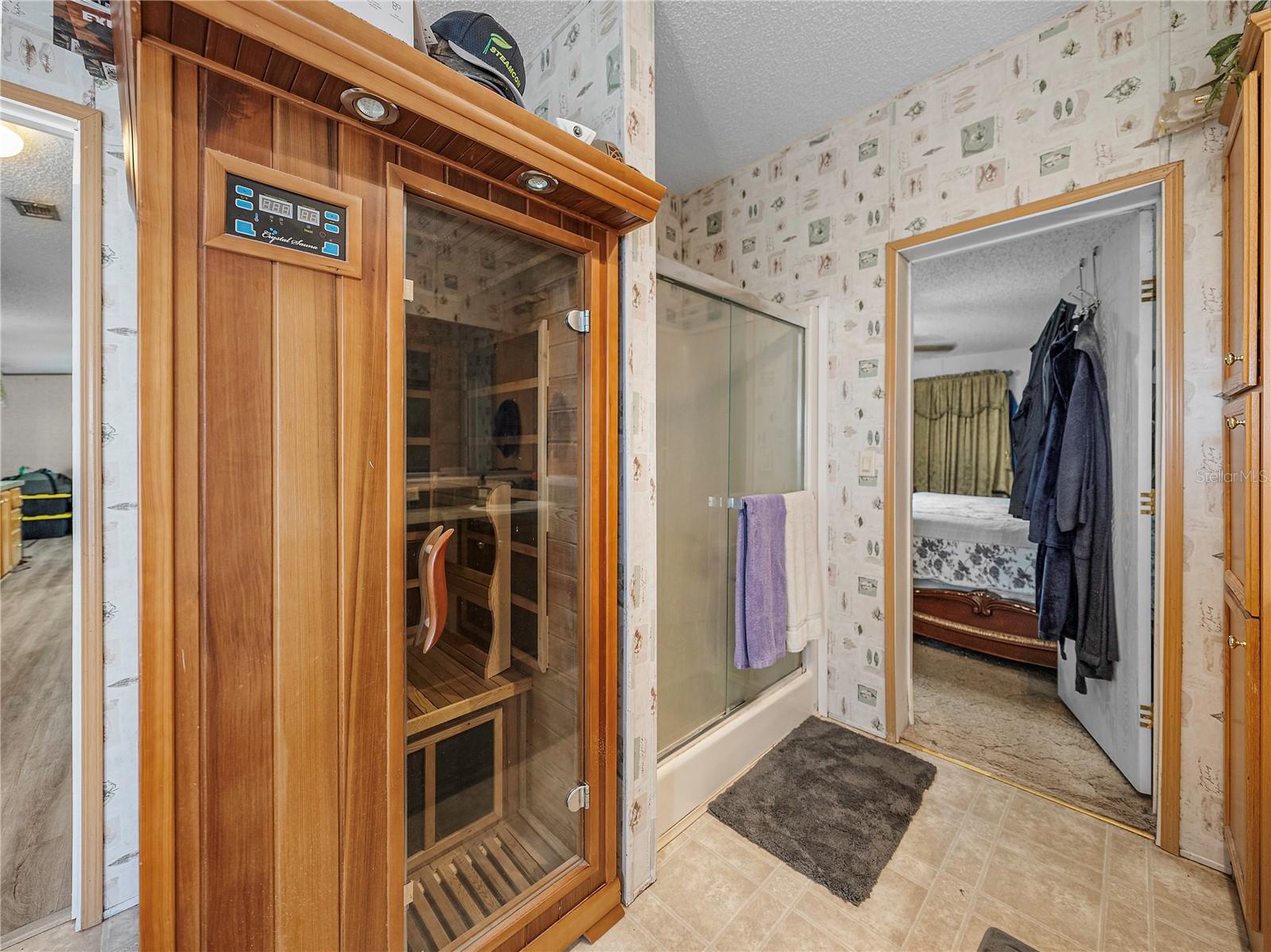 11404 LITHIA PINECREST RD — photo 35