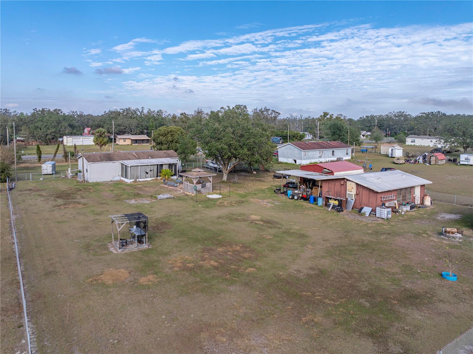11404 LITHIA PINECREST RD — photo 44