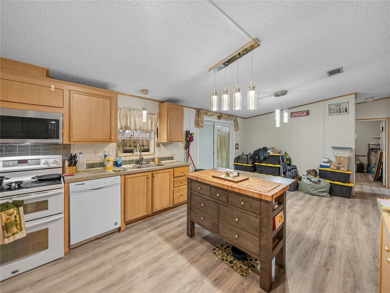 11404 LITHIA PINECREST RD — photo 21