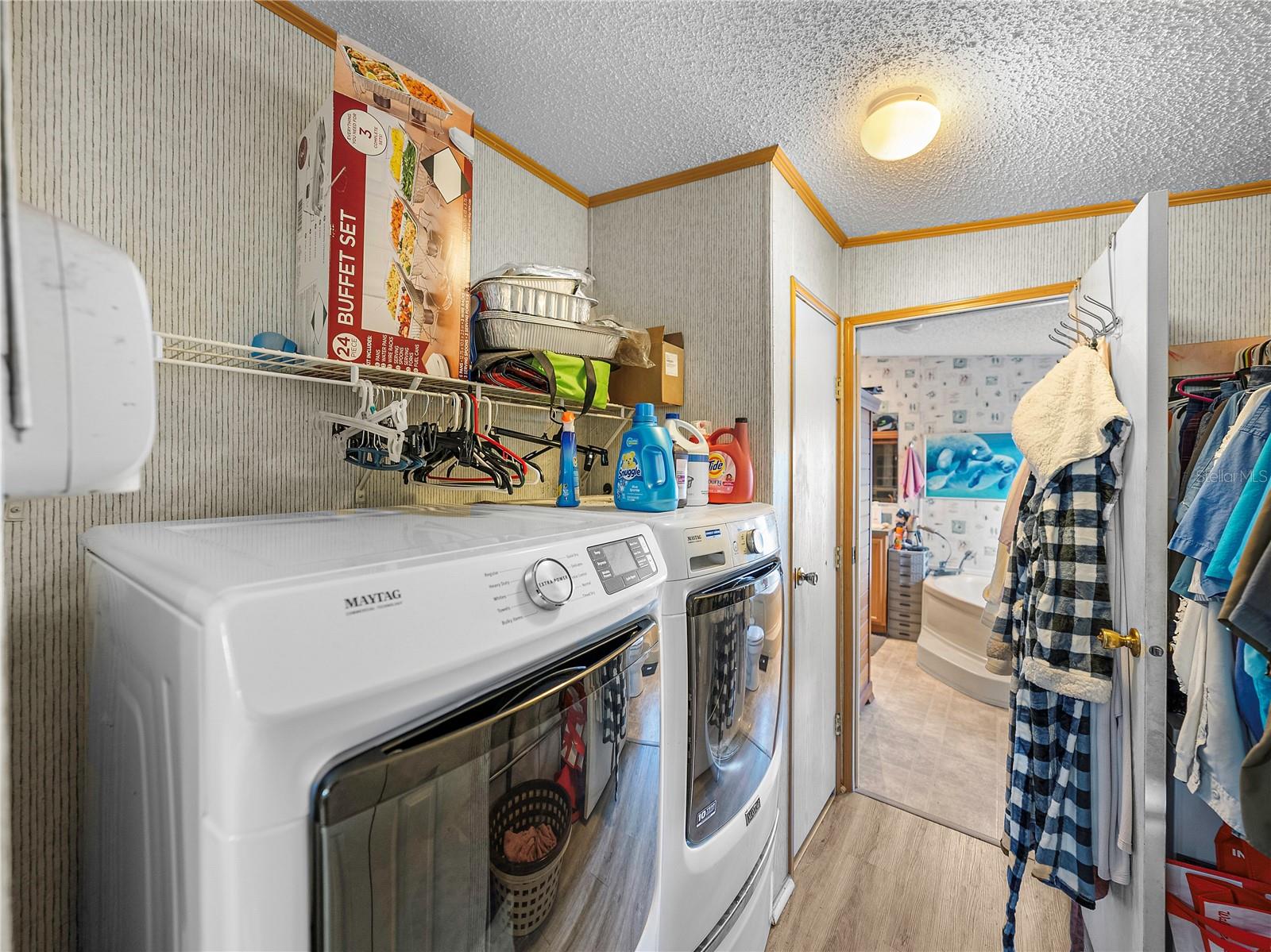 11404 LITHIA PINECREST RD — photo 37
