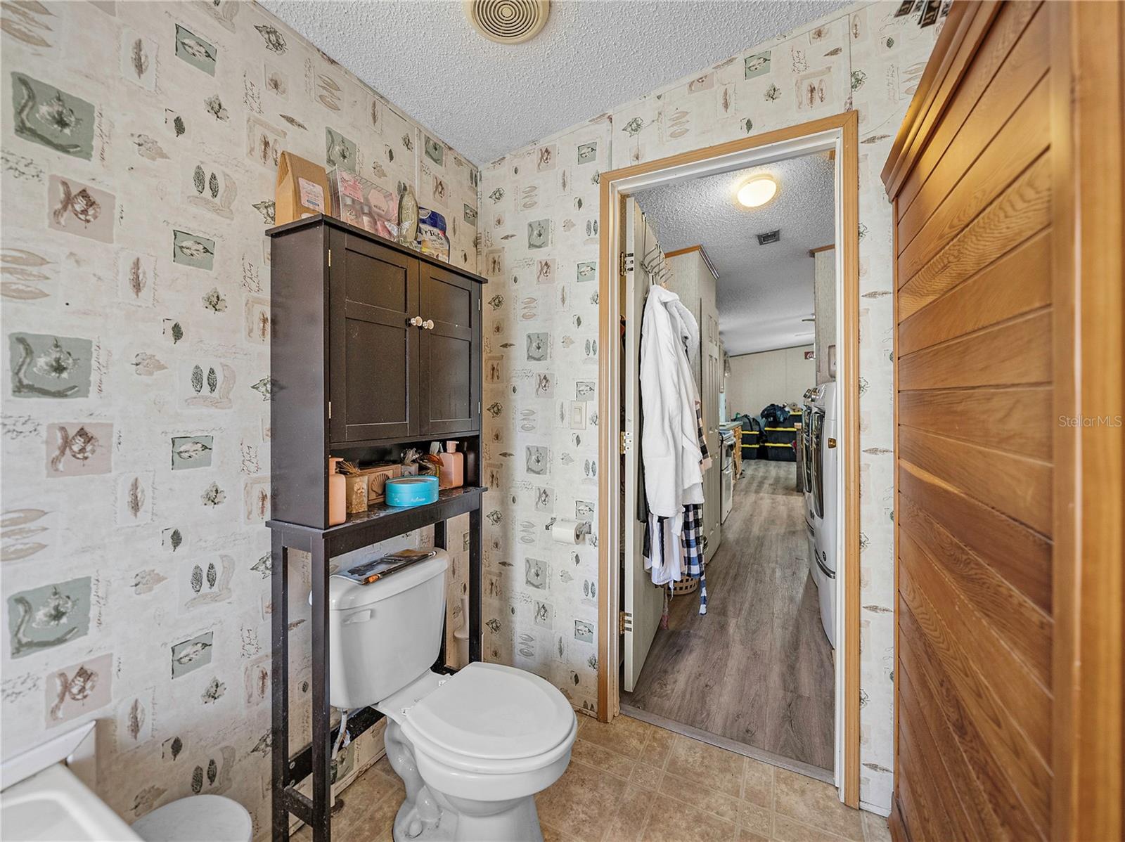11404 LITHIA PINECREST RD — photo 36
