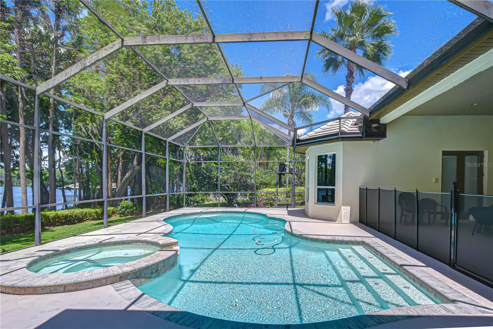 20915 LAKE VIENNA DR — photo 32