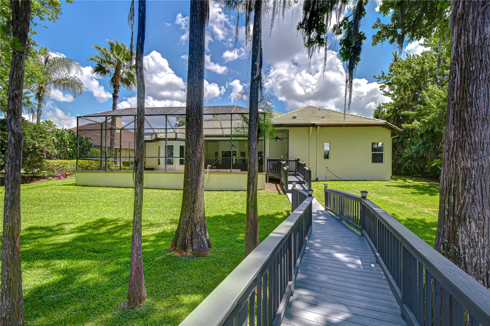 20915 LAKE VIENNA DR — photo 39