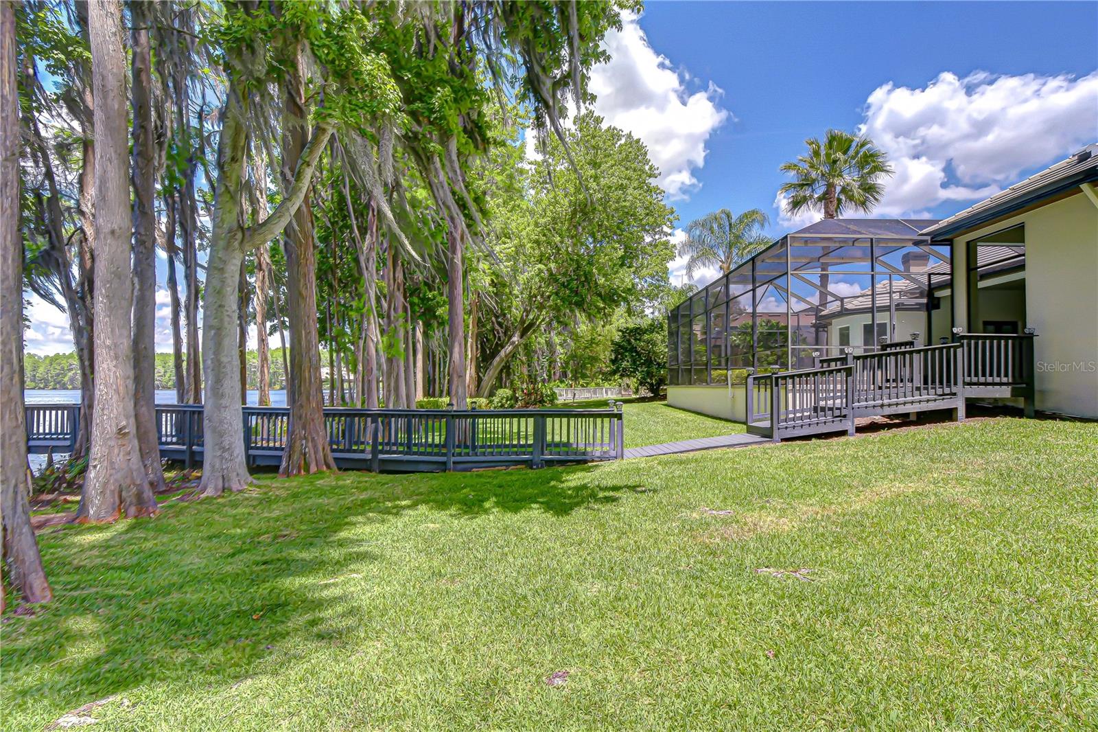 20915 LAKE VIENNA DR — photo 37