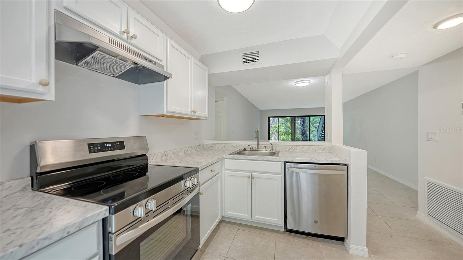 1720 GLENHOUSE DR #326 — photo 6