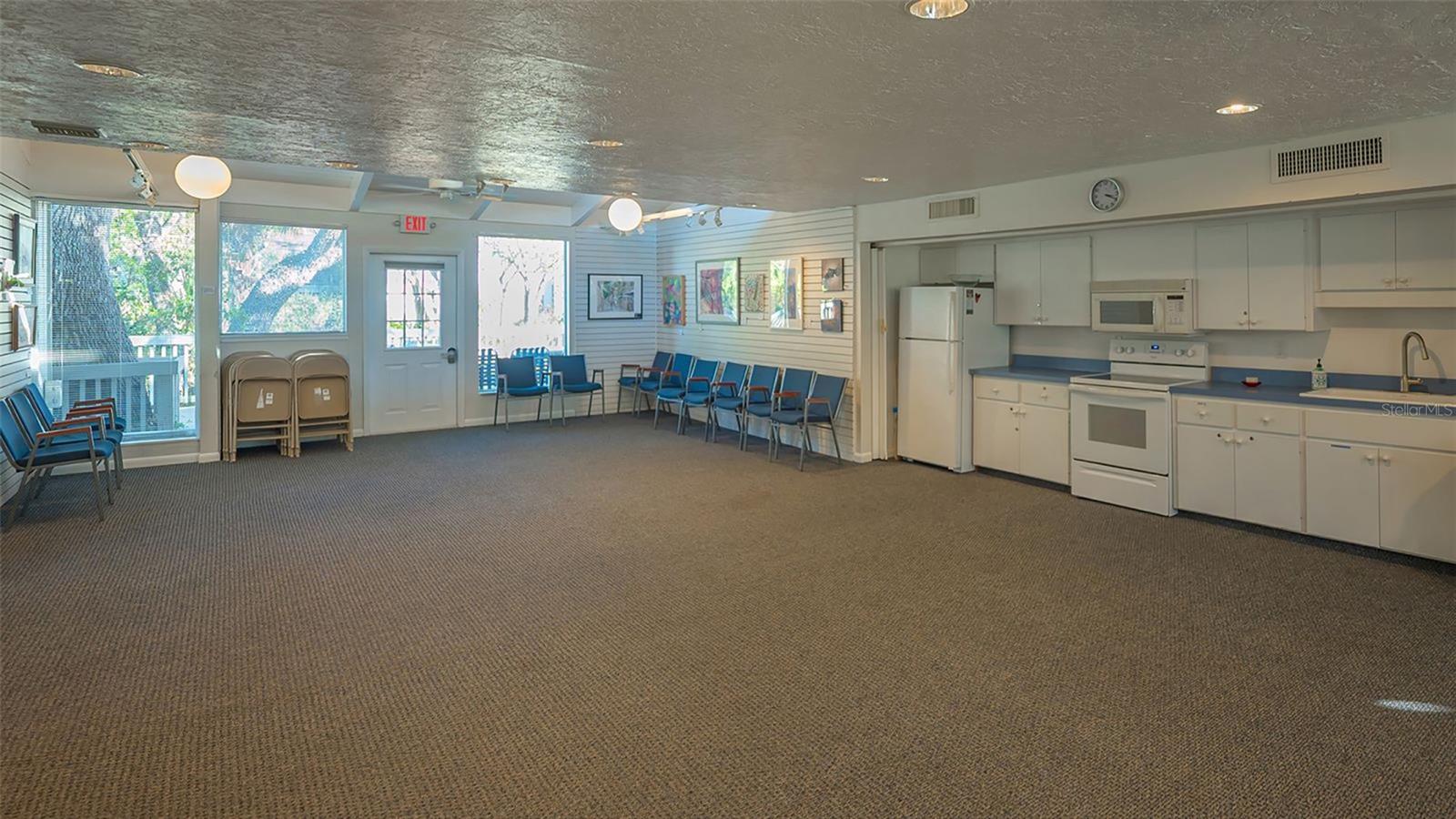 1720 GLENHOUSE DR #326 — photo 31