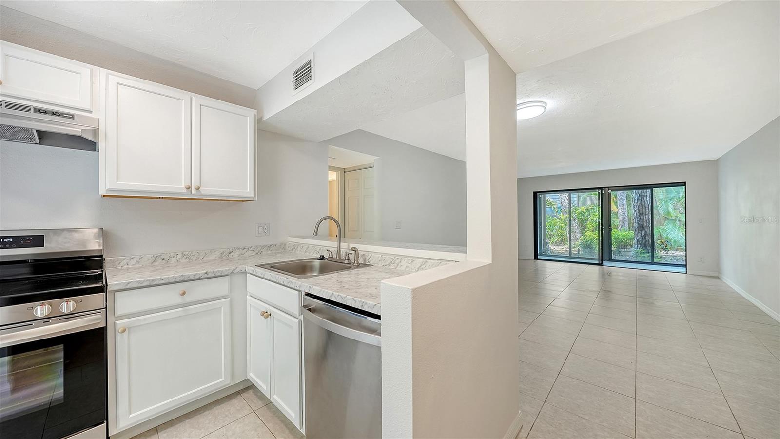 1720 GLENHOUSE DR #326 — photo 3