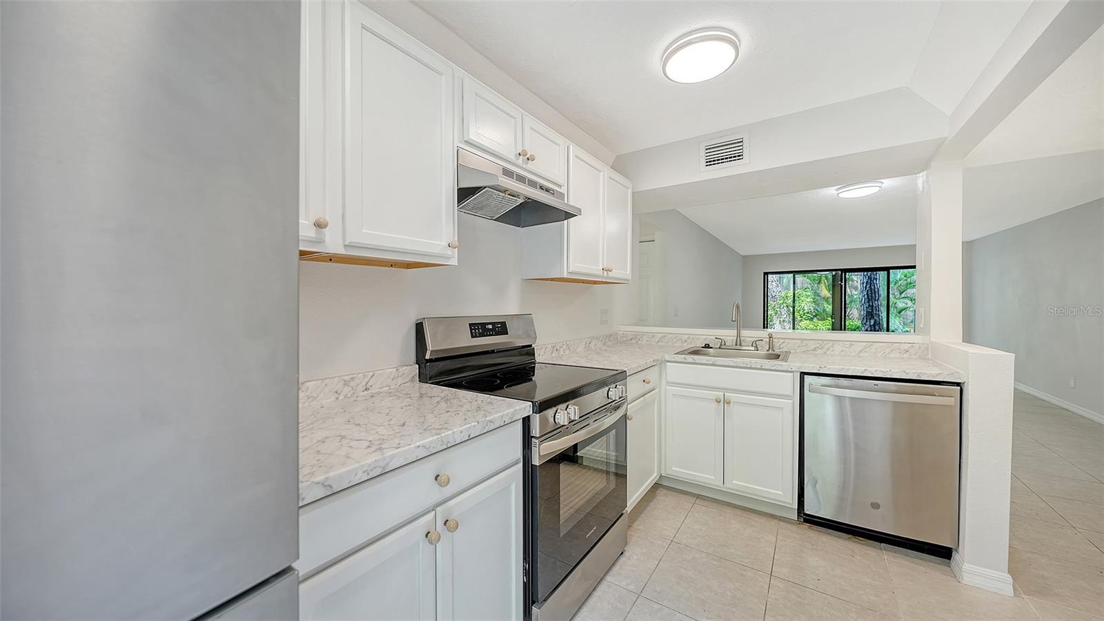 1720 GLENHOUSE DR #326 — photo 5