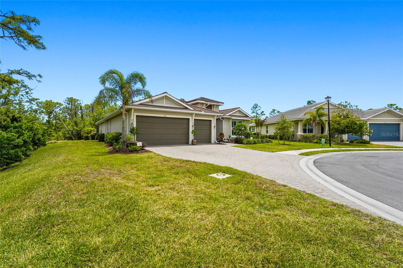 617 MISTIFLOWER CIR — photo 58