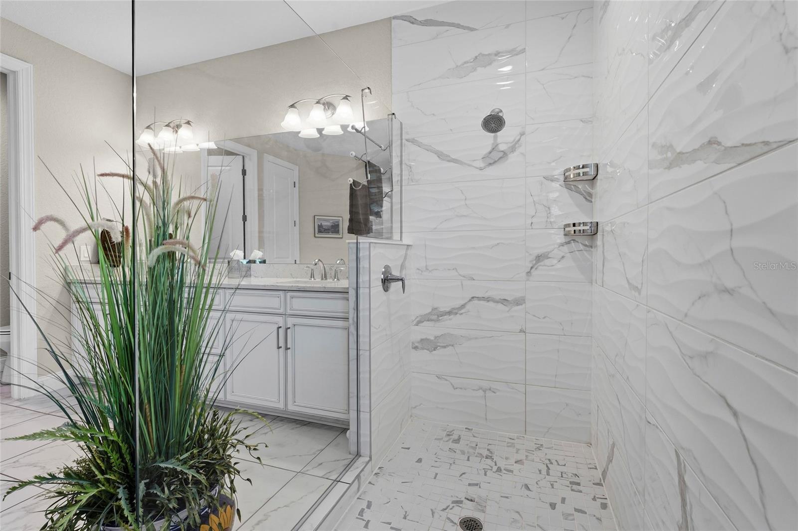 617 MISTIFLOWER CIR — photo 13