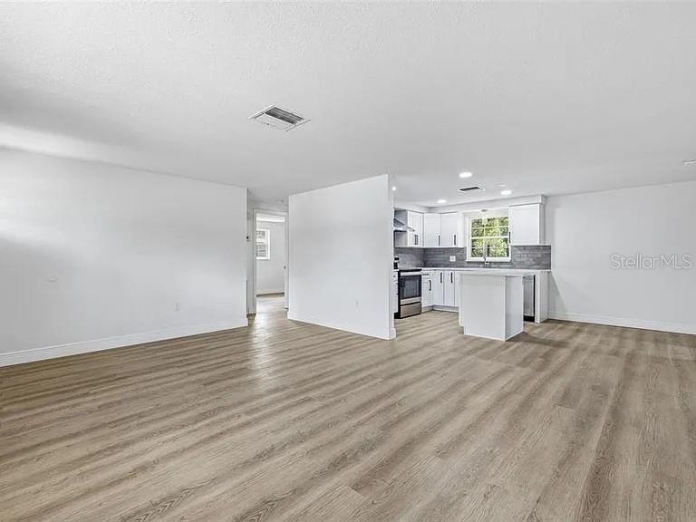 39252 HEIGHTS AVE — photo 4