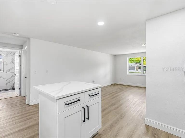 39252 HEIGHTS AVE — photo 6